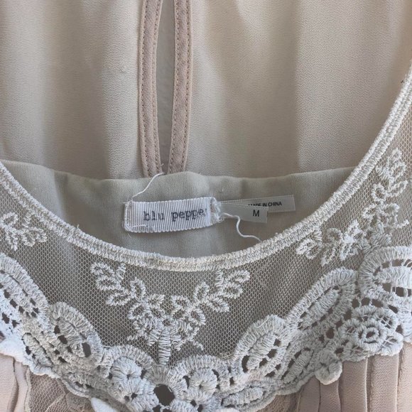 BLU PEPPER Lace Peasant Dress - Picture 4 of 4